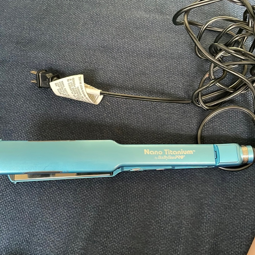 BaByliss straightener 1 1/2”